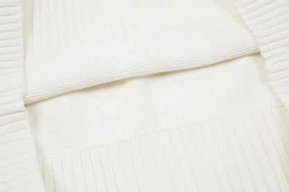 "Heart" Sweater White (UNISEX)