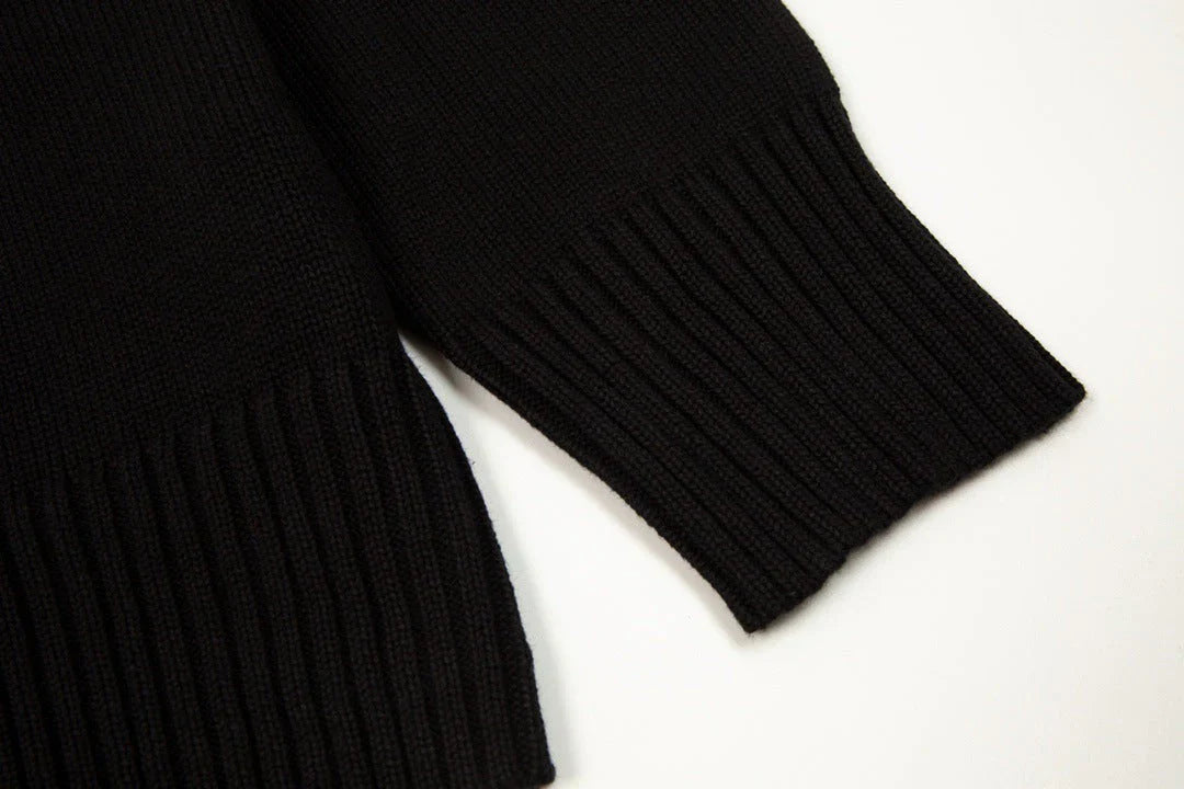 "Heart" Sweater Black (UNISEX)